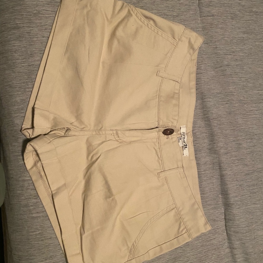 Forever 21 khaki shorts